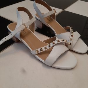 NWT White Van Eli Sandals